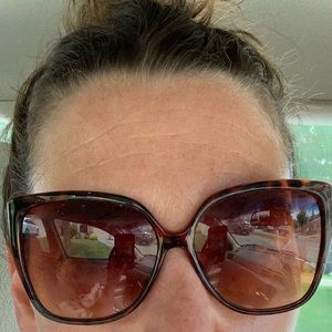 Meet your Posher, Shayla